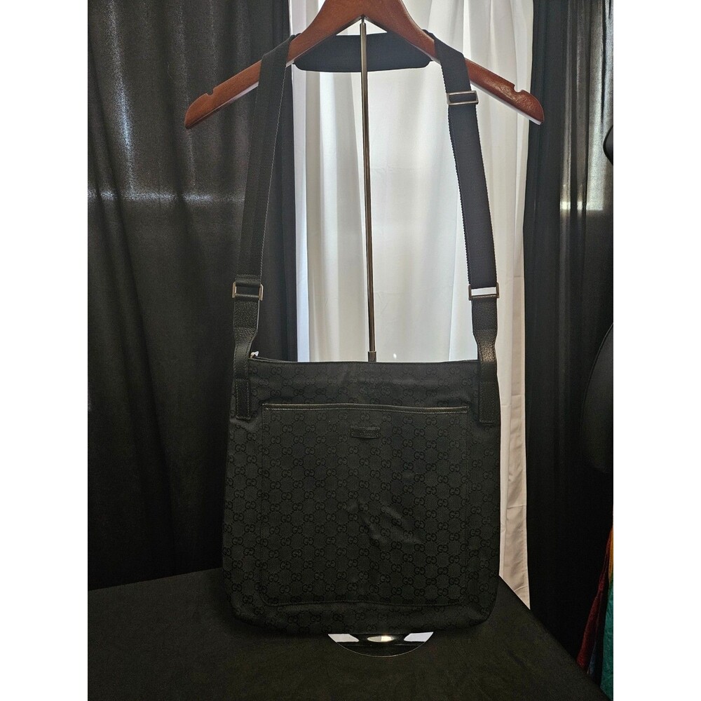 BLACK GUCCI GG CANVASMONOGRAM LARGE MESSENGER BAG